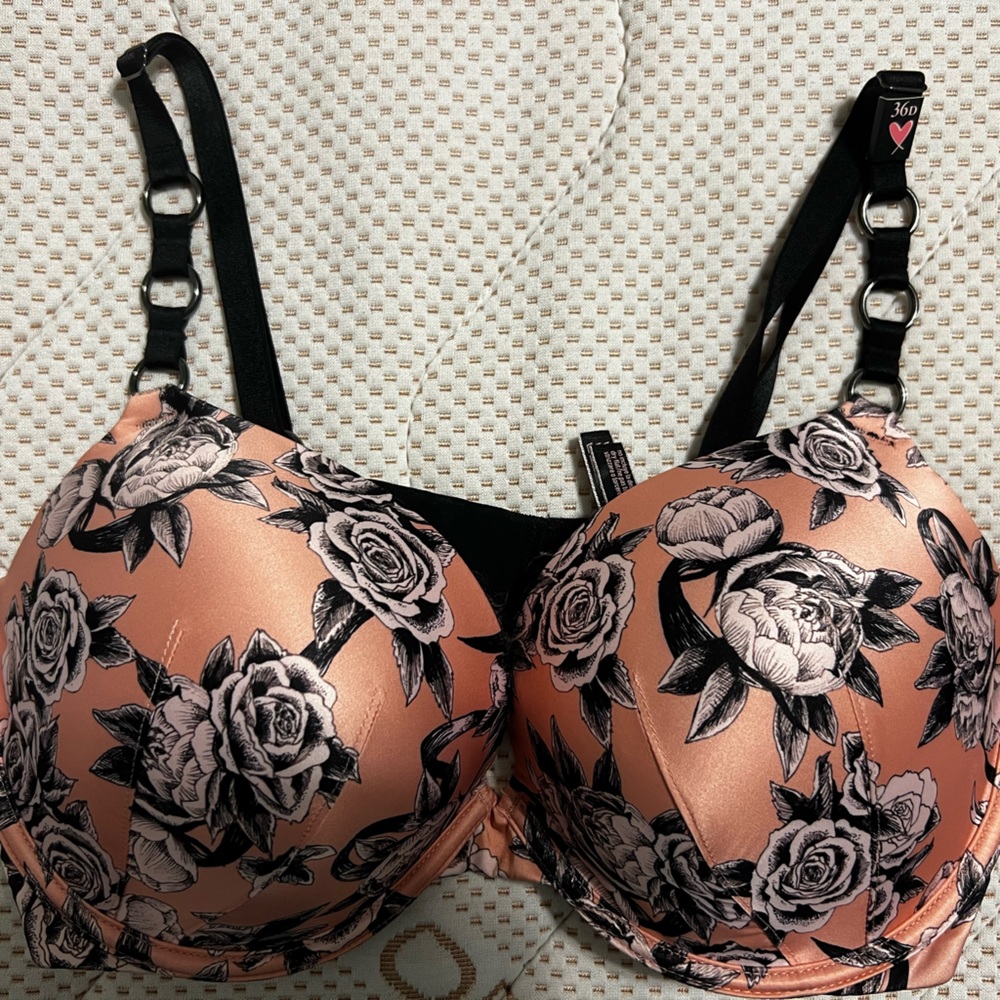 Victoria secret push-up bra! 36D.
